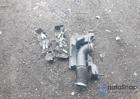 2018 Chevrolet Silverado 1500 2Lt из США, поврежденный, VIN 3GCUKREC2JG525366